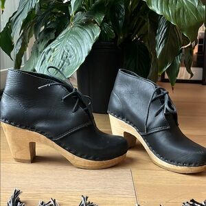 No.6 Clogs Unique Style